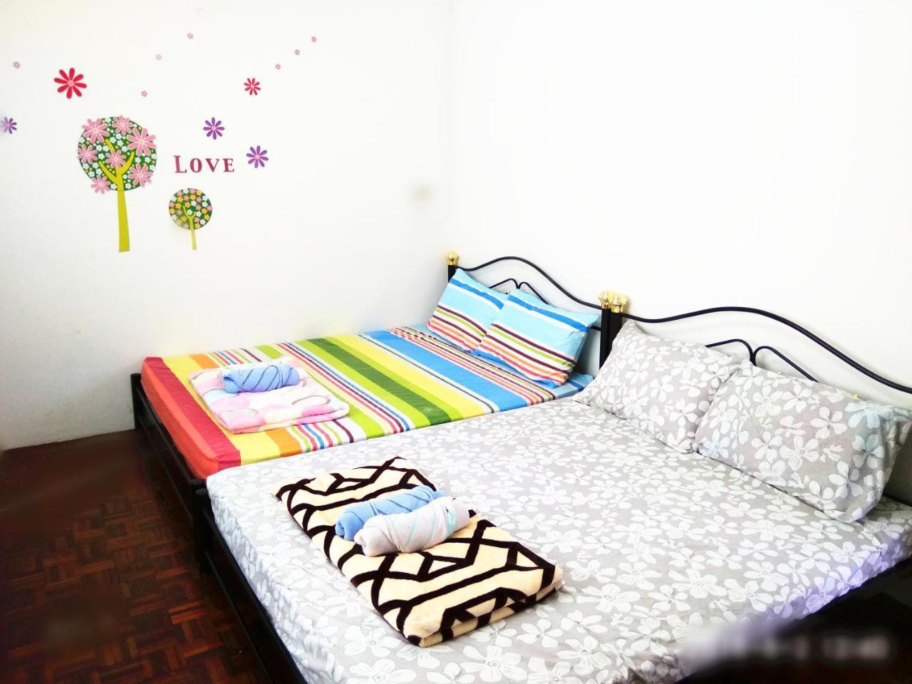 H Homestay Sibu - 1000Mbps 1Gbps Wifi, Astro & Auto Gate Parking Semi Detached House! エクステリア 写真